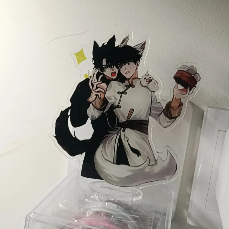 Figurine en acrylique Omniscie - Desk Accessories avis et prix